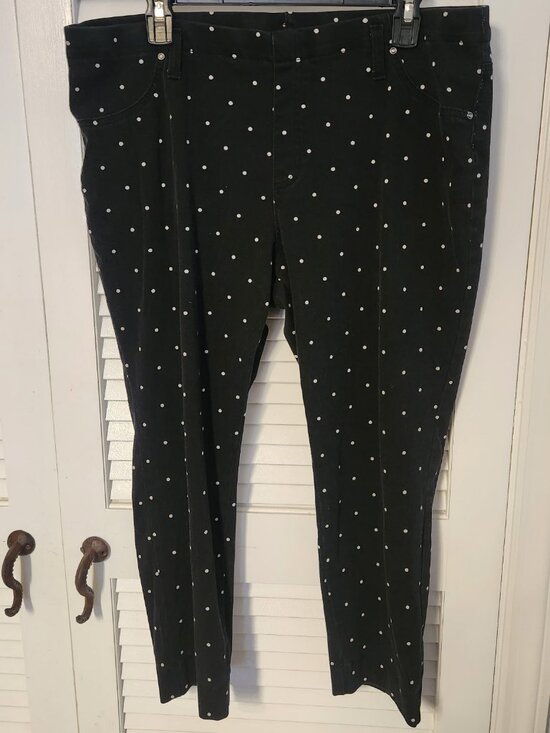 Women's Time and Tru Black & While Polka Dot Jeans - Size XXL (20) - Picture 1 of 4